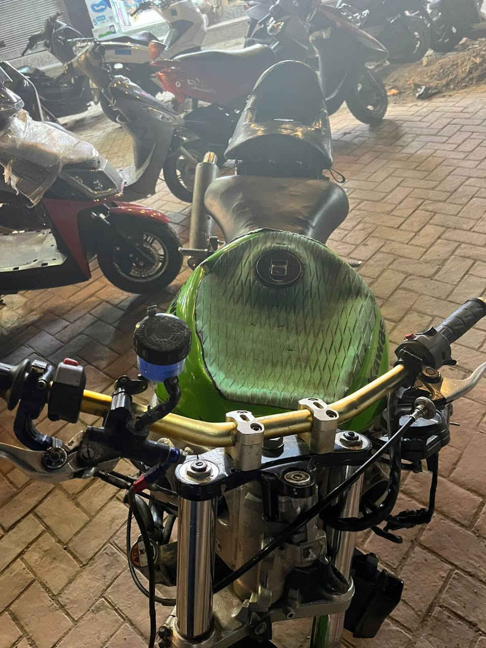 سلام عليكم 👋🏽.  
                                                Kauski 636
دشبول 280. 😵‍💫

 دراجه عليها ادامه 🚀💯

 زوج تايرات ✅

زوج وياله ابو الخط ✅

تانكي رياضي ✅

كشن رياضي وموجود بلادي ✅

صرنصه كاتم 

فجوججج  رياضي ✅
 
وايرات فجوج زرك رياضي ✅

يدات رياضي ✅#

ستيرن رياضي ✅
                             دراجه 1 يشك الكاع شرط 2...و...3 بطناشش
 
  رحمه ولديكم لمو شراي لا يتعبني 

         واتساب متواجد                                            ***********
***********
