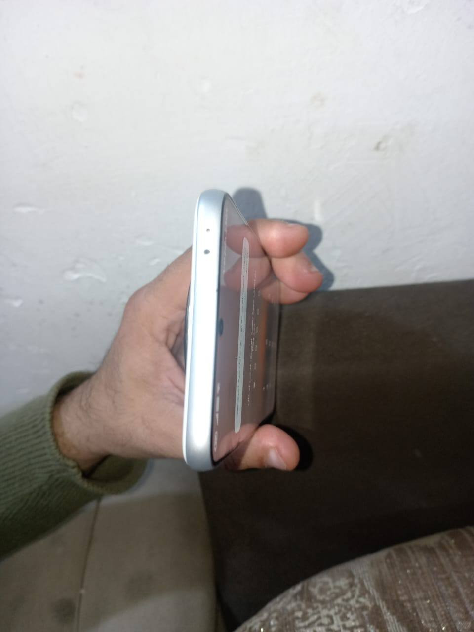 جهاز هونر اخو جديد ضد الماي وذاكرته 256 جهاز قوي اريده بيع 350او مراوس بايفون 13برو وهذ رقمي وتساب ***********
