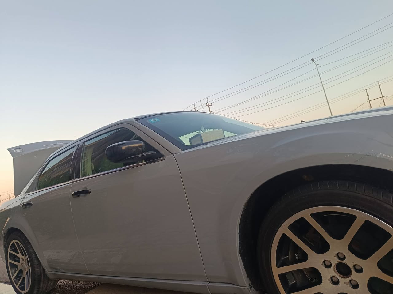 السلام عليكم أوباما موديل 2007
تخم تاير حداديه تبريد كهربائيات كامله سياره صبغه عامه للجماليه  كير مكينه ٣٥٠٠ رقم بصره مشروع وطني سنويه ٢٧ 
سعر 110$
هاتف ***********وتساب
         ***********
