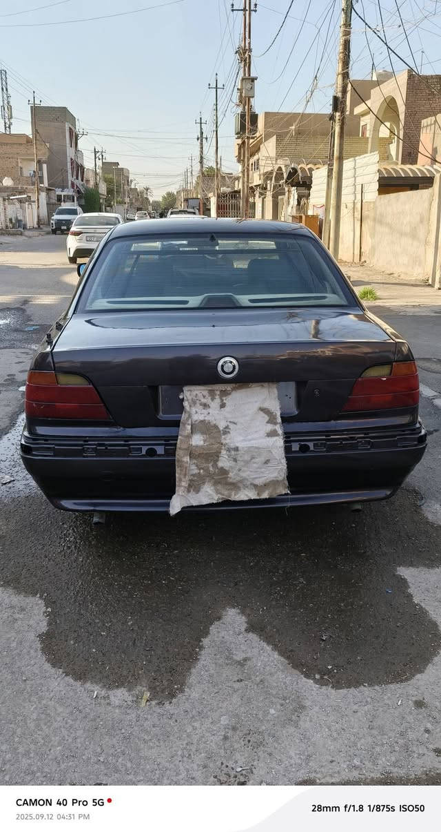 E38 740 موديل 1997  رقم واسط
السعر ٥٥ 
المكان، بغداد الدورة
***********
لتكلي شبيهه ما بيهه تعل شوف السيارة عجبتك اخذهه ما عجبتك عوفهه
