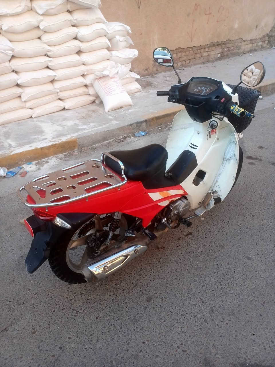 سلام وعليكم سرفيس البيع نضيف كلش اي نقص مابي موديل 24 حديث للإستفسار ***********
