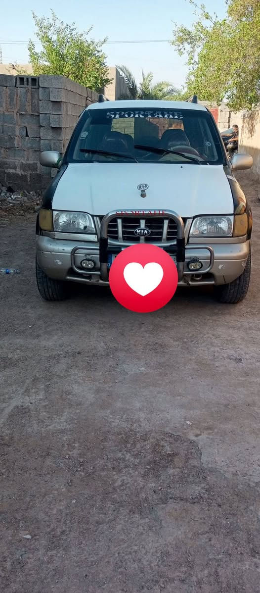 سلام عليكم سبورتج موديل 95سياره كير مكينه حداديه كهربايات كله شغال سياره خير من الله تخم داير سياره حلوهووجاهزه رقم بغداد سنويه ل27 سعر 30مراوس حسب لقناعه ***********
