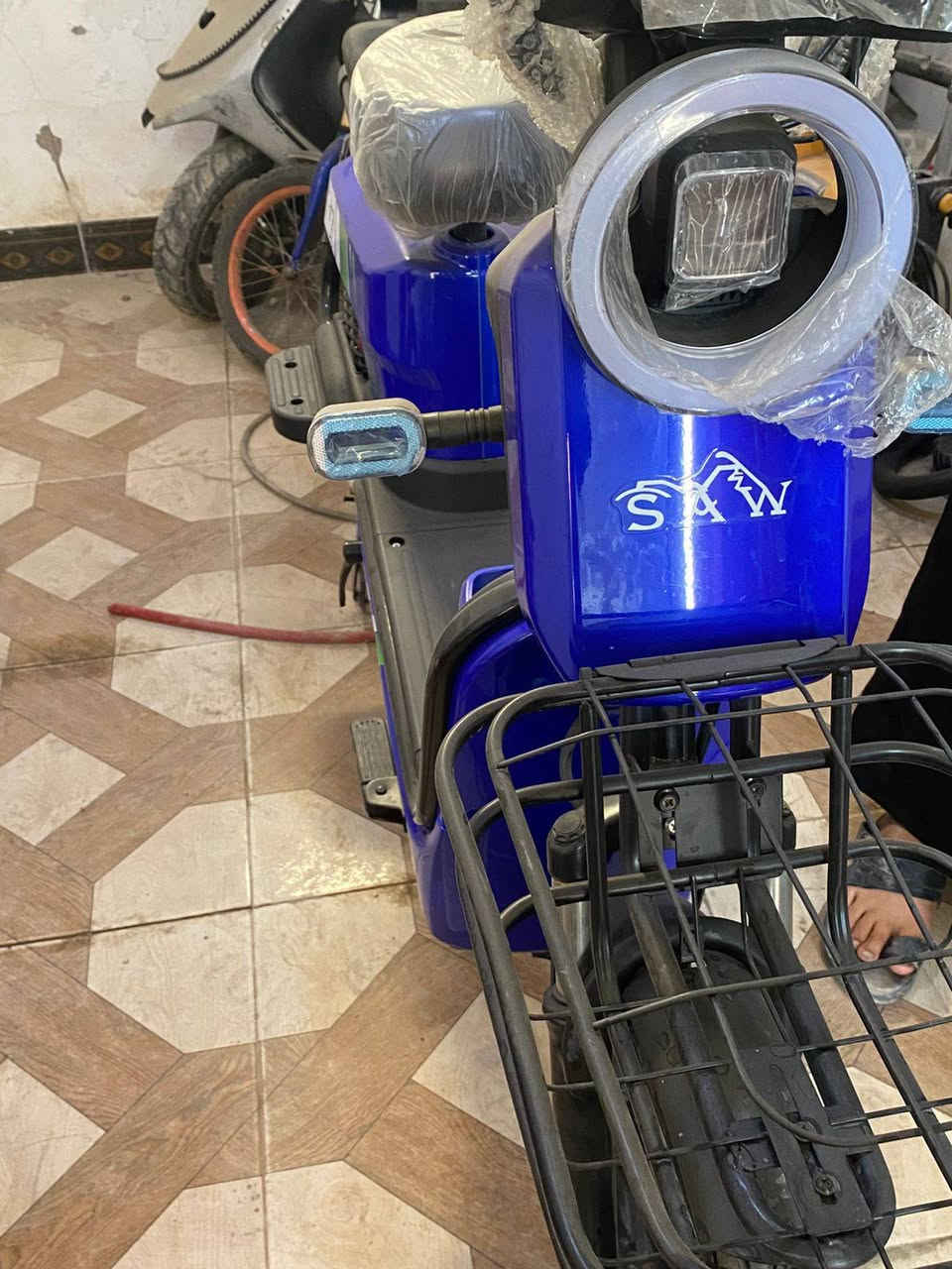 السلام عليكم عندي دراجتين شحن نوع ساو حجم 20 بطاريه عدد 5لكل دراجه دراجه مامستخدمه نهائيا بعدهن بترابهن تجي وتشوفهن كدام عينك عنواني السماوه السكك
***********
***********
واتساب وخط متواجد
