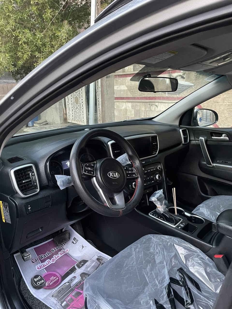 السلام عليكم كيا سبورتج 2021 وارد
ماشيه 71 سيارة جدن نضيفه
تخم تايرات وصدر جديد 
مكينه 2400
السونار مرافق بل منشور
السعر 172 وبيها مجال بسيط
مكاني بغداد رقم ***********
