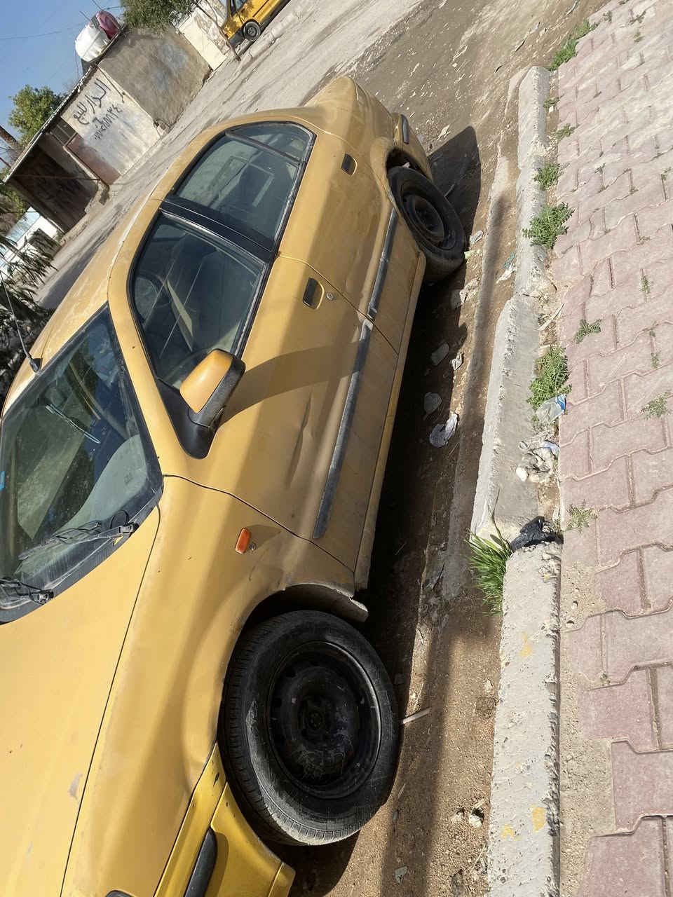 السلام عليكم سمند 2011 سيارة مابيها قطعة مبدلة ولا صبغ ولا ظربة مكينة وگير مكفولات كهربائيات كلها شغاله عليها غرامات مرورية 400 ألف وهيئة 70 ألف  ينكطعن من سعرها تخم تاير جديد شرط التحويل مكاني  بغداد الحرية هذا رقميي 
السعر 24 وبيها مجال  ***********
