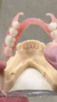 علاج مجانا  تواصل واتساب 07802888723