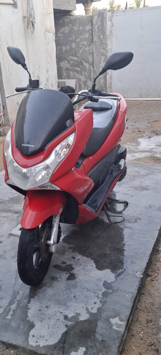 السلام عليكم دراجه PCX جيل اول نضيفه كلش علا وضع الرمبه مكينه بلاديه حجم 125تسنان كهربائي حساس ازدحام سعره ١٢$ وبيه مجال العنوان بابل المسيب مفرق السده ***********
