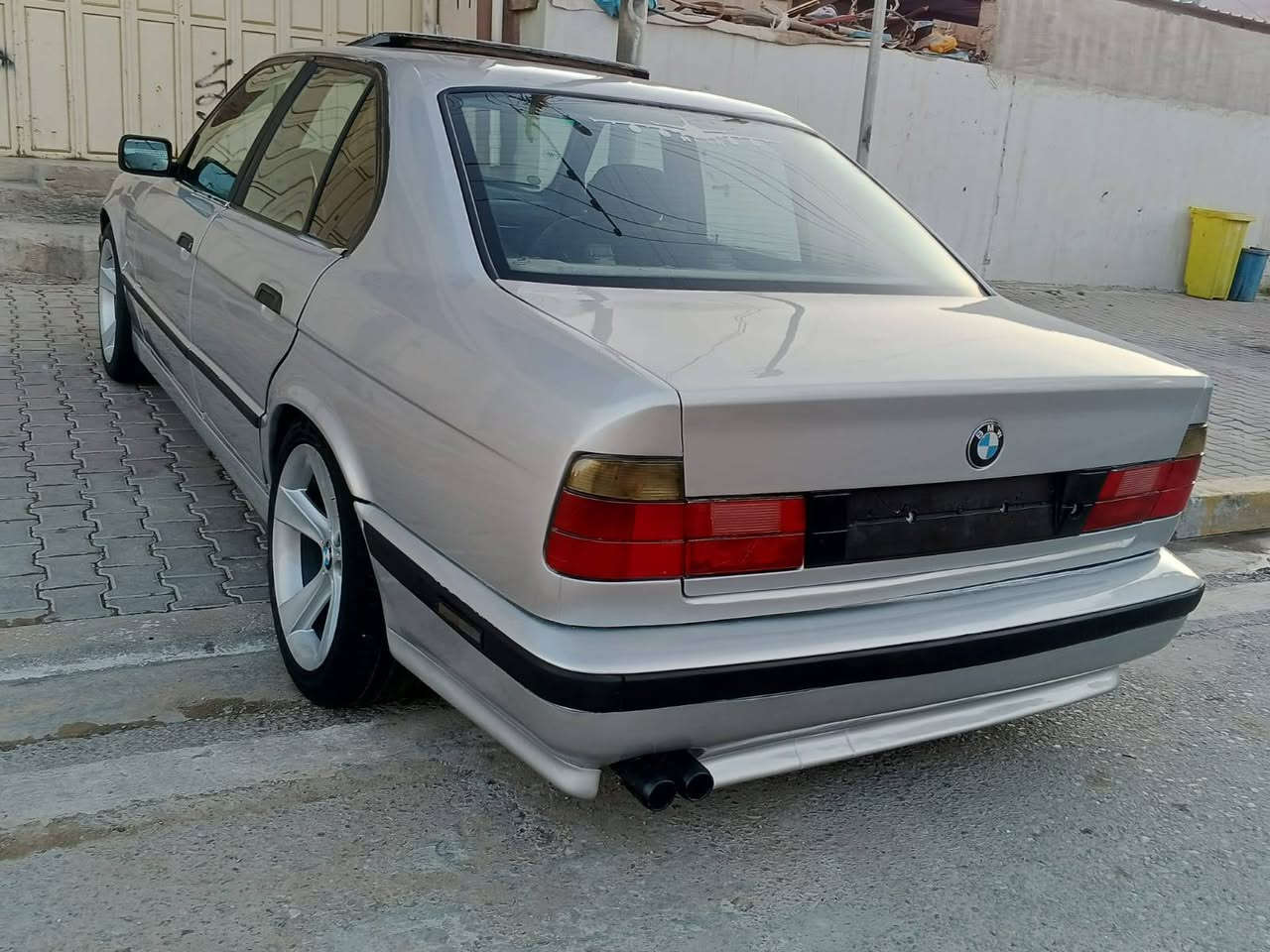 بي ام 525 محرك كبس كير عادي تبريد سلايد موديل 90 بدون ضرر لون سلفر صبغ جماليه اول صبغ داخل بطاين كل جديد اوروبي بلادي رقم اربيل سنويه جديد سياره جاهزه كامل السعر 60 وبي مجال مكان كركوك الشراي يتصل ***********🇩🇪 كركوك, العراق
