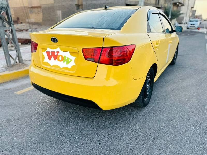 السلام عليكم للبيع كيه فورتي مديل 2012 وارد امريكي بيه فقط تبديل جاملغ امامي وباب بدون دواخل السياره جديده وجاهزه من كلشي مكينه كير حداديه تخم تاير مكينه 2000 دوش موصفات تحكم استير اشير مري  داخل بيجي السعر 72 مكان السياره كربلاء الستفسار اكثر عل رقم ***********  مكلف بل نشر بيع فقط
