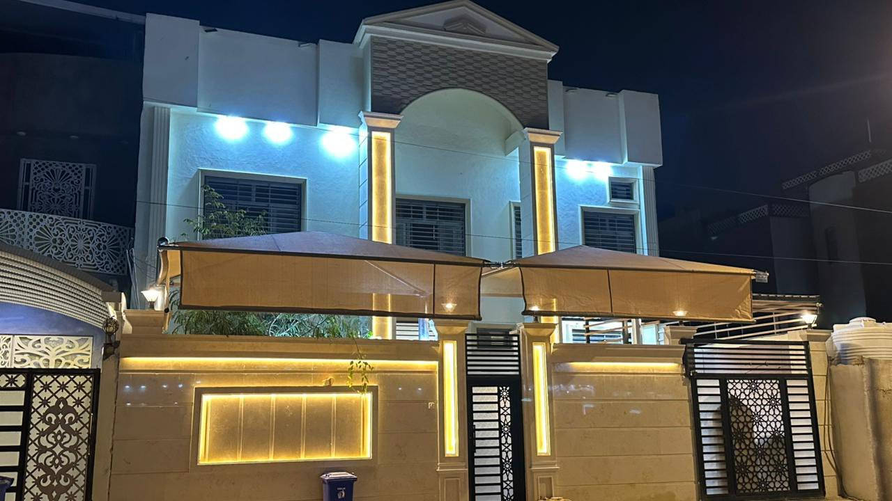 ‼️🚨 الى اصحاب المحلات والبيوت🚨

خصم خااااااص على المساحات الكبيرة

نعمل بكافه الاحجام والمساحات 
نقدم لكم افضل 💪🏻
وأجود المظلات الثابته والمتحركة والهرمية
مع تصميم جديد للمظلات تنسحب يدوي وتقفل 
تمتاز المظلات من مواد عالية الجودة 
مقاومة لدرجات الحرارة العالية ♨️
 نوع القماش استرالي 🇦🇺مصمم للأجواء
الصيفيه🌞 والشتويه

متحركة تركي 👇🏻
يوجد يدوي ويوجد تحكم ماطور كهربائي

أصلية ومضمونة أذرع متينة وقوية 💪دبل سيم دبل سبرنك  ماكنة إيطالية 🇮🇪 قماش مسلح تركي وفرنسي وإيطالي ضمان خمس سنوات للقماش توجد كافة القياسات والالوان مع إمكانية إضافة إنارة led للمظلة  ..

مستعدون للعمل بجميع المحافظات… 🚚

للأستفسار ***********_*********** يوجد واتساب او دايركت✉️
العنوان :بغداد شارع فلسطين 
 :بابل الحله قرب جسر بته، مقابل قاعة يزن للمناسبات
