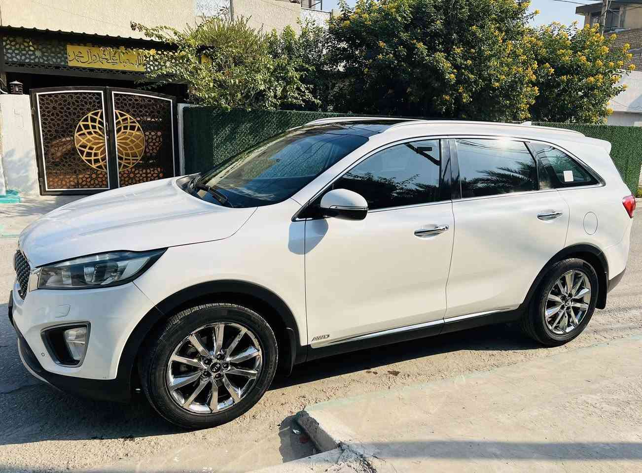 سورنتو 🚙. 
‏‎سلام عليكم 
 للبيع فقط  سورنتو ٧ راكب 
#موديل 2016
#وارد خليجي
#محرك V6 3500 
ماشيه 160 و قابلة للزيادة
السياره كفاله عامه من بارد او صبغ او تبديل 
فقط الكير مفتوح 👍
وين متحب تفحص سونار اني حاضر 

                       ((((🔴المواصفات🔴))))
فتحة سقف بنوراما
بصمة + تبريد وتدفئه ٣قطع 
 حساس امامي
 حساس خلفي
 مري شفط
شاشة اصليه وكاميرا خلفيه 
 كشن السايق كهرباء
 تحكمات استيرن جهتين
 مانع انزلاق
 كمبيوتر تحديد عطل
اشاير بالمري الجانبية
بردات خلفية
نظام  ترحيب
نظام  ECO
نظام SPORT
 ويل كب كروم
 بلوجكتر
يدات  ستيل
لد اماميه وخلفي  
مري شفط 
 كشنات جلد  
جنطه كهرباء 
رقم بغداد مشروع وطني جديد بأسمي تحويل ثاني يوم 
📞***********
📍بغداد الدوره شارع 60
 (218)  وبي مجال بسيط للشراي
