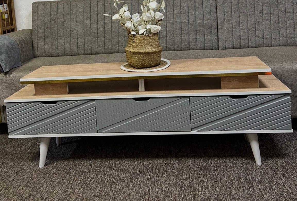 متوفر شاشه حجم 43 و55 و60 ال جي ناطقه دبل رمومت فول مواصفات وميزز طول 160 سم وطول 140 سم موديلات تركيه نوعيه ممتازه طبلات 3 قطع موديل اوربي وكابسه بركر وصاج نفس الوقت للحجز مراسله صفحه او الاتصال ع رقم موجود.  *********** يوجد توصيل مجاني
