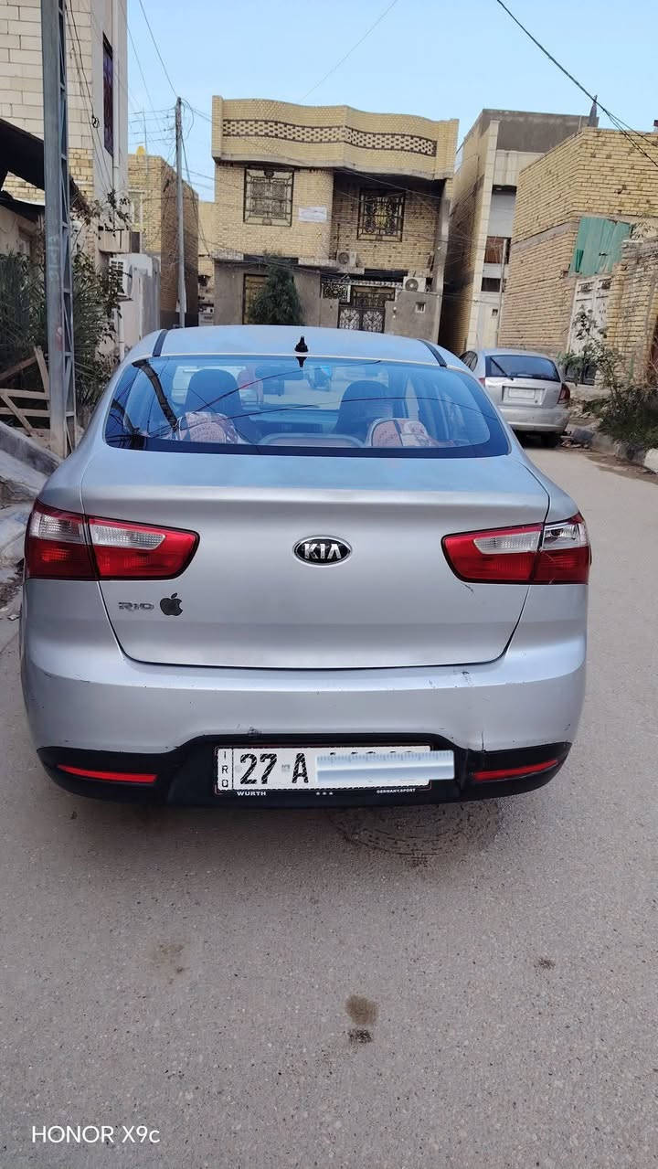 السلام عليكم  للبيع سيارة كيا ريو 2015 خليجي سيارة مكفوله  بيه  ضربه صبغ بالجاملغ الايمن ومصىلح على البارد محرك 1600 تبريد عاطل  سنوية 30 سيارة باسمي تحويل مباشر رقم ذي قار مداور ثاني يوم السعر 95 بيه مجال بسيط مكان السيارة  الناصريه الاستفسار..
***********
***********
