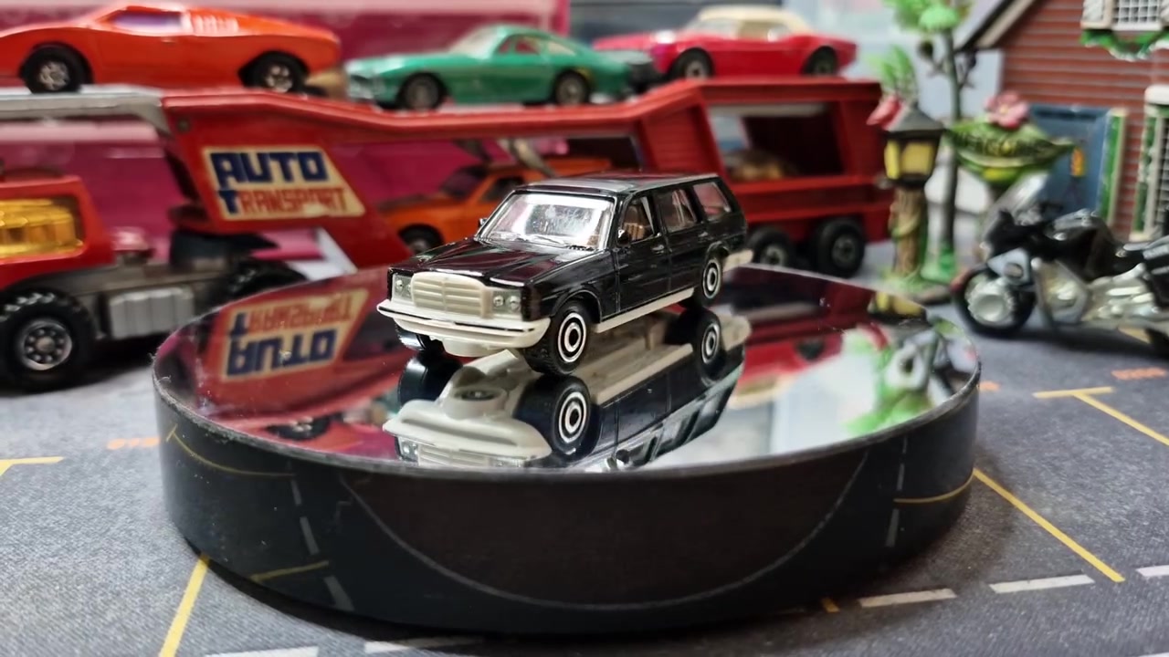 1980 Mercedes Benz W123 Wagon 
Black 
Matchbox 
Scale 1\64
For more details please DM me


**إذا كنت صاحب هذا الإعلان وتريد حذفه لأي سبب، رجاءا أرسل رسالة إلى الدعم الفني**