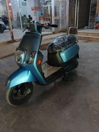 بوليس • ٢٠١٠ • مكفولة