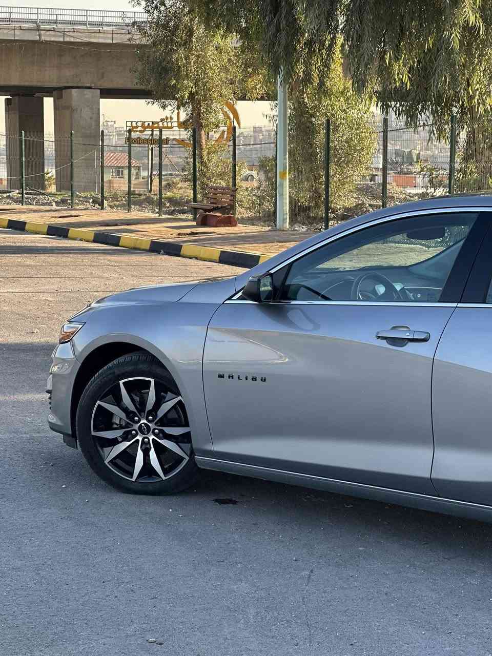 شوفرليت ماليبو 2023
ماشيه 20 ميل 
حادث بابين 
مواصفات RS
مكان السياره الموصل 
السعر 147 وبيها مجال بسيط 
للاستفسار ***********
