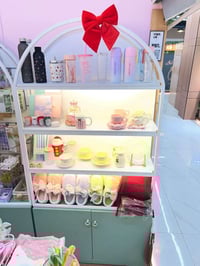 فاترينات للبيع  عرض مع ميز وسطي وميز كاشير  فاترينات طولية عدد  ( الار...