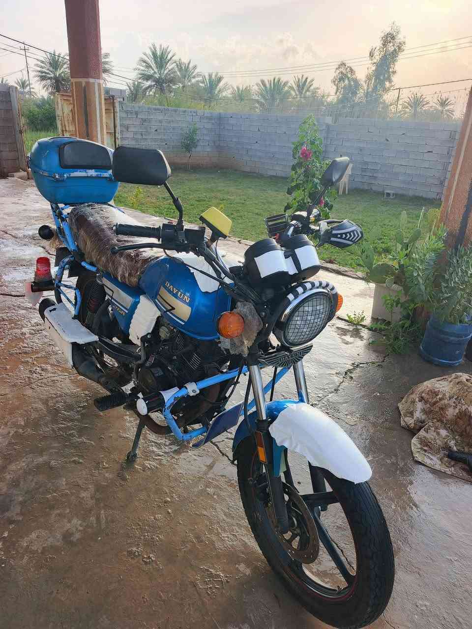 دراجه دايوان ٢٣ البيع نضيفه ومابيه كل عيب وراقه اصليه ومسجل بلمرور ايعني بس طلع رقم سعره ١/٥٠٠ قفل الشراي يتصل عل هذا رقم *********** خالص
