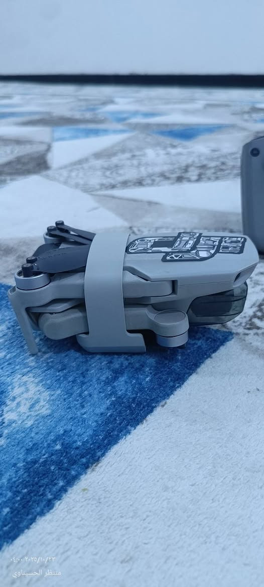 السلام عليكم
 درون mini 4k.
مواصفات طائرة بدون طيار DJI Mini 4K مع جهاز تحكم عن بُعد، مثبت ثلاثي المحاور مع فيديو 4K30، مدى يصل إلى 6.2 ميل مع OcuSync 2.0، سرعة طيران تصل إلى 36 ميلاً في الساعة، مدة طيران تصل إلى 31 دقيقة، لون رمادي | C
سعر 800الف وبيه مجال مكان ناصرية ناحية اور
استفسار اكثر اتصال ع رقم ***********
