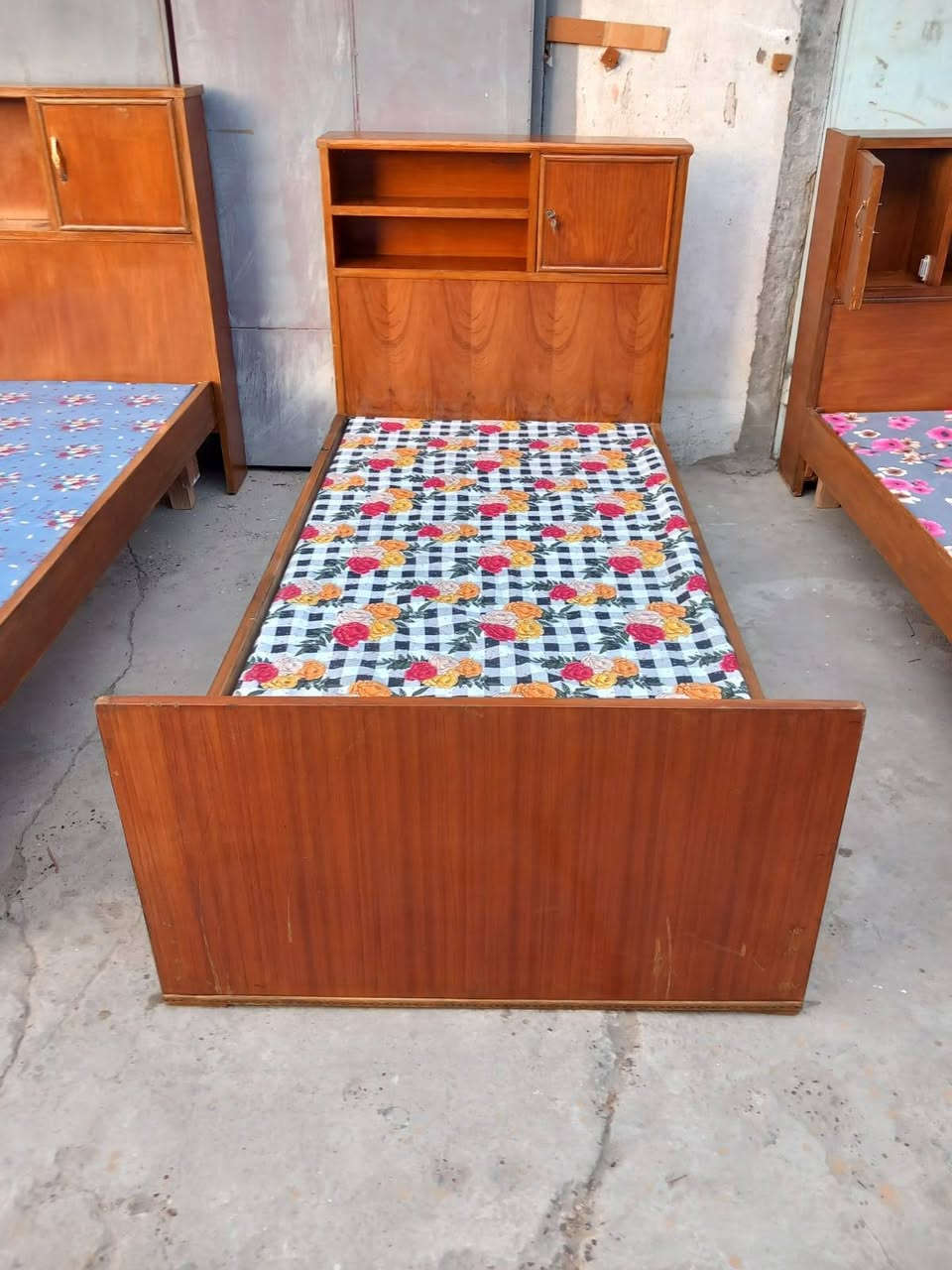 جرابي مستعملات صاج توصئ سعر الوحده. ب 115. وبيه مجال. العنوان بغداد الكرخ تقاطع درويش البياع شارع البداله الانتصارسوق اميمه فرع مجمع الرازي ع اليمنه منتصف شارع ع اليسرى خلف مي اور
***********
*********** بغداد, العراق
