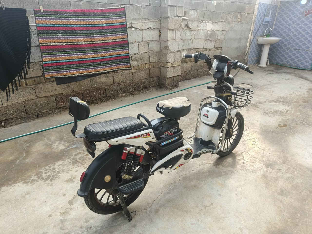 حجم 20 موديل 2024 دراجه كامله  بطاريات 5 جدد دراجه نضيفه كلش سعر 250 وبيها مجال للطيبين عنوان بغداد جسر ديالى الجديد
رقم ***********
