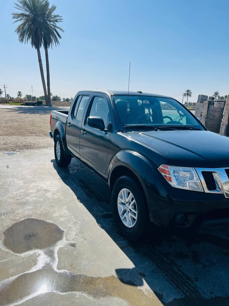 نيسان فونتيره للبيع
موديل 2016
6 سلندر 
محرك 4000 
فول مواصفات تحكم استيرن 
4X4
رقم بغداد 
السعر 105 وبيها مجال 
للاسفسار ***********
