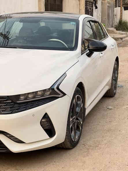 كيا K5  موديل 23 خليجي محرك 2000 دوش ماشيه ٣٨ الف كيلو رقم بغداد باسمي للتواصل 
***********وتساب السعر 220 وبيه مجال السونار مرفق
