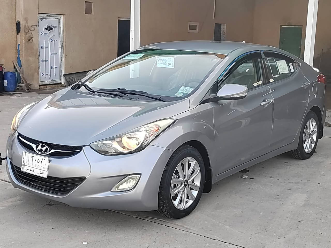 السلام عليكم النترا خليجي موديل 2014 حره تحويل ثاني يوم مشروع وطني سنويه ل 27 رقم مثنئ بيه رشات صبغ الجه اليمنه بدون ضربه وتبديل كير ومكينه وحداديه وتبريد تدفئه اربع تايرات جديدات مكينه 1800 دووش سياره جديده وجاهزه دواخل جدد ترايه كلش حلو السعر 100 مكان السياره الناصرية التصال ***********
