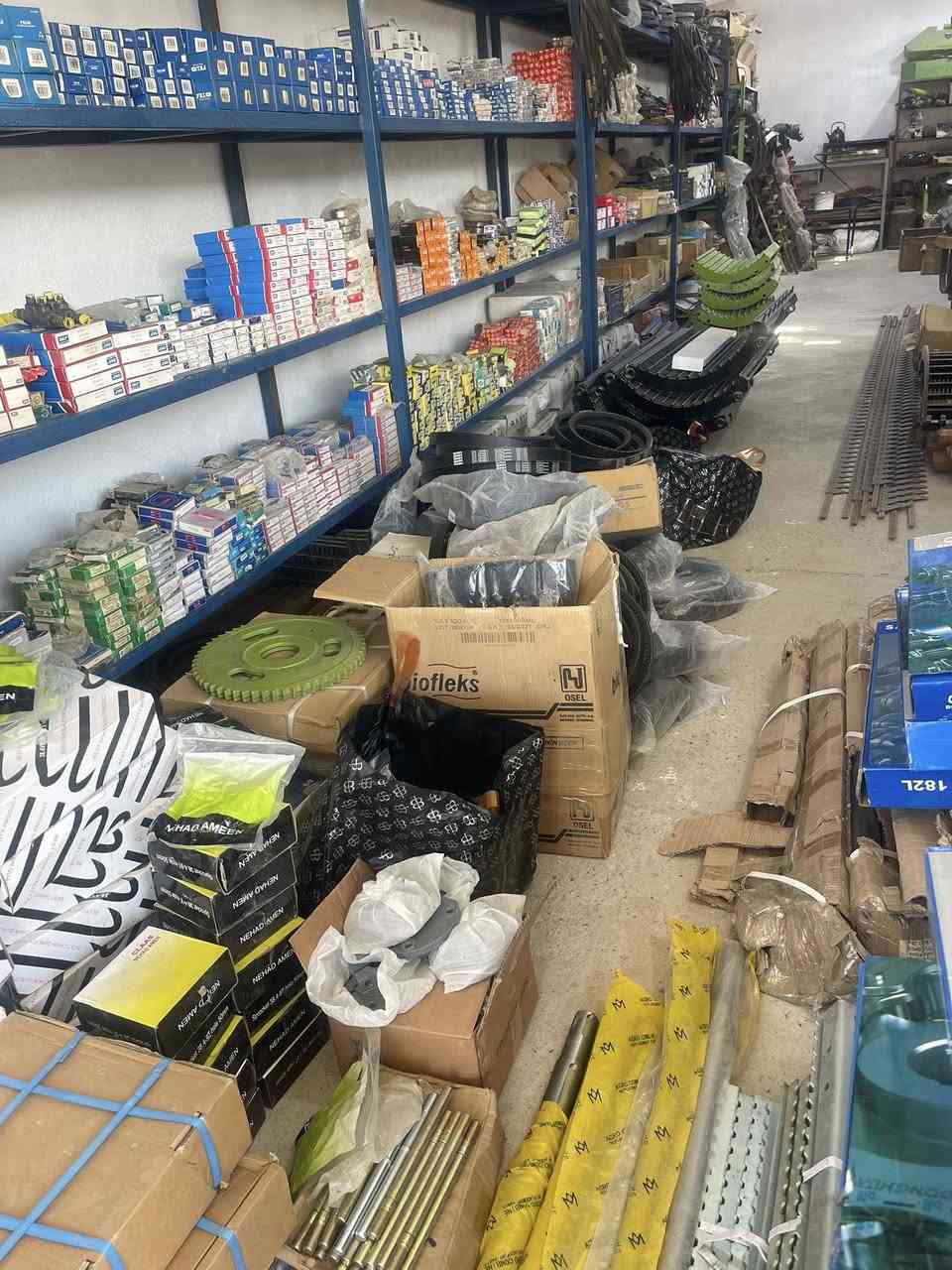 السلام عليكم تم بحمد الله وصول وجبه من الاغراض الجديده كلاس ونيوهولاند إلى محل سيد هاشم السعبري 
*********** العنوان نجف عباسيه قرب نهر الفتحي
