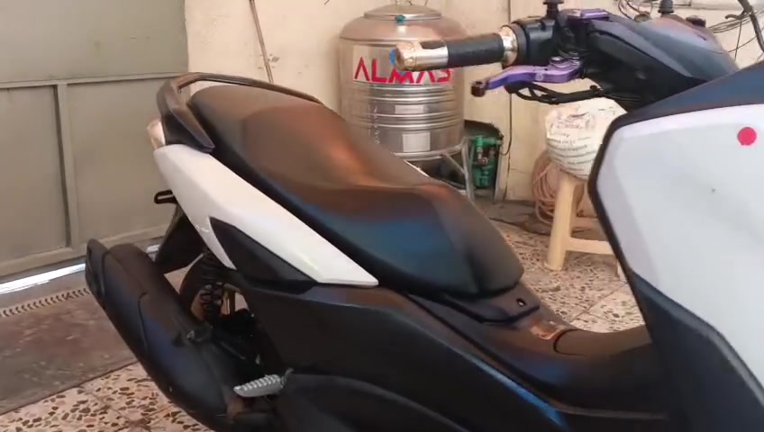 السلام عليكم.
دراجة ان ماكس جيل الثاني ياباني موديل 2022

مكفوله كفاله عامه شخط واحد مابيها والمحرك كلاجات حتى شوته وتايرات ودسكات مال يابان شرط برغي ممفتوح ببها أوراق مزاد كامله بعده بحالة الوكالة 

دراجة فول مواصفات

محرك 125
دراجة ذكيه 
شاشة عطلات 
بصمة 
تدفئه يدات 
حساس ازدحام حرف A
ويل ذهبي 
نضام ABS مانع الانزلاق 
3 انظمة قيادة 
نضام سرعه
نضام اقتصادي لتر الواحد 45 كيلو متر
نضام الاشتياز مكانات ضيقيه تنطي عزم اكبر
دراجة ماشيه 50 الف 
بعد بيها هواية مواصفات 
السعر 17 ونص $

ملاحظة اخوان الله شاهد دراجة ماخذها غاليه مو هذا يسرهه بس لان عندي حاله مرضية واريد ابيع وبالعافية الي صير من نصيبة 

عنوان بغداد مدينة الصدر الاورفلي 
*********** واتساب
