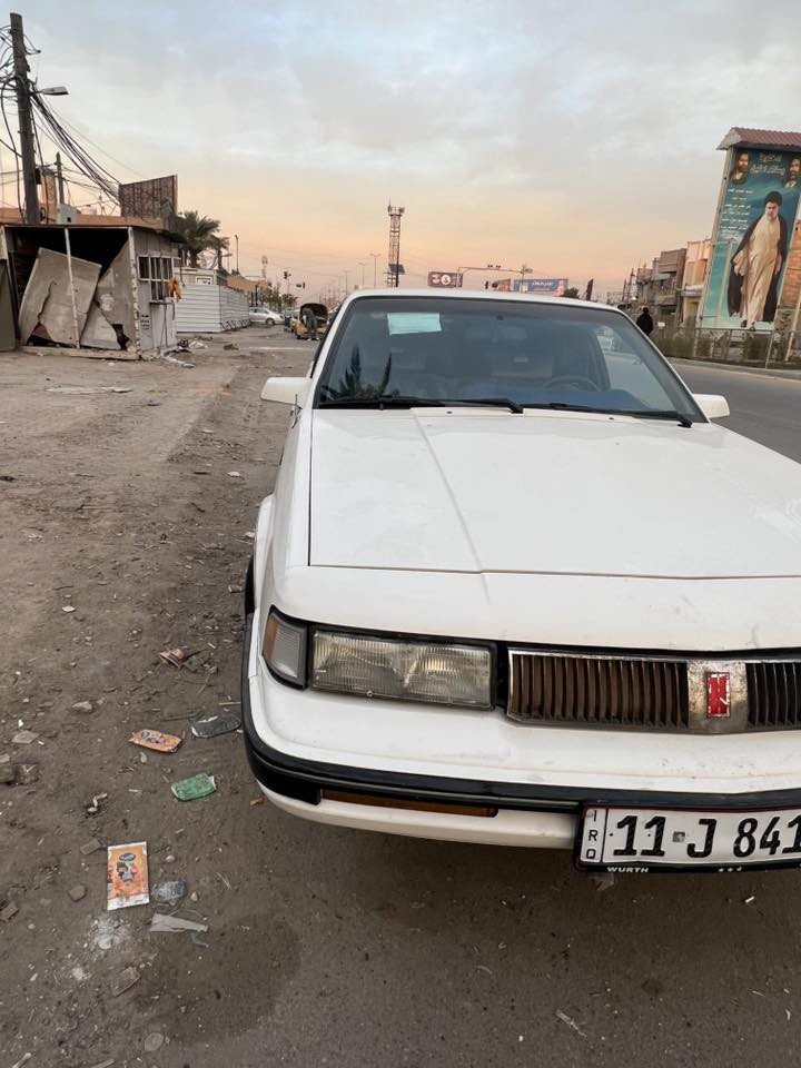 اولدز موبيل ١٩٩٠سياره جديده معنى الكلمه مصبوغ جنطه وقماره وبنيد بس عده هاي كفاله مكاني بغداد الأمين الثانيه 
كهربيات كله شغاله ***********
