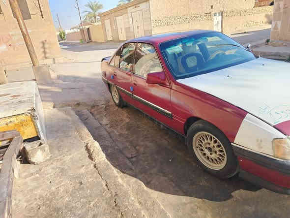 يالله سلام عليكم اوبل اوميكا للبيع او مراوس محرك كير مكفوله صدر جديد تايرات  فوك نص عمر كهرايات شغاله دوشمه جديده  السياره خير من الله تجي وشوف بعيني السعر ٢٧ مكانك كبيس  ***********
