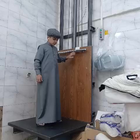 عمل مصاعد هيدروليكية
حموله من نص طن إلى طن ونص حسب المواصفات 
الاستفسار اتصل على الارقم***********,و ***********
