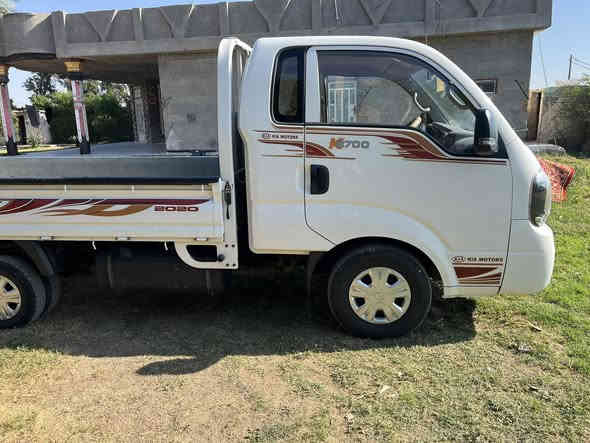 السلام عليكم سياره كيا حمل لبيع موديل 2020مكفوله كفاله عامه كل ع وصع الشركه سبير مانازل رقم واسط تحويل ثاني يوم السعر 130 وبيه مجال حك جي ***********
