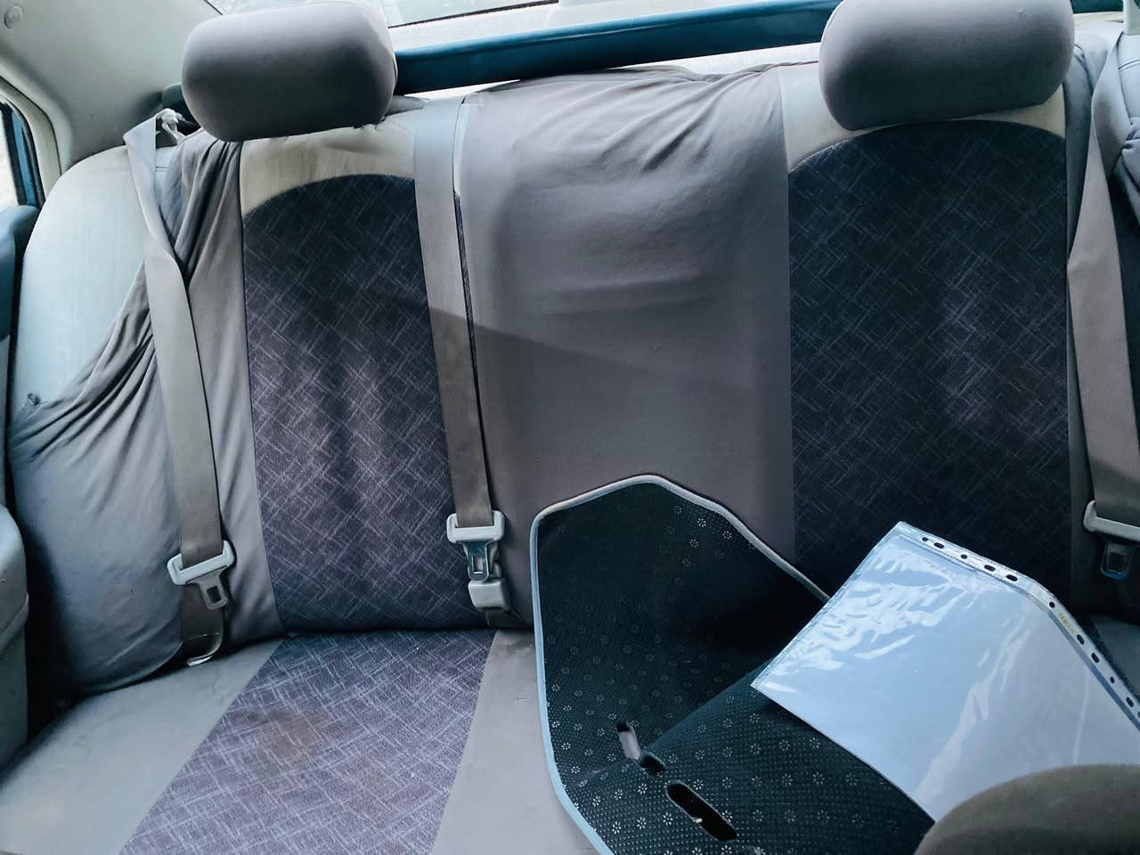 السلام عليكم
سوناتا وارد امريكي موديل 2006  مكينه 3300 بيها رواجز كير ومكينه مكفول تحكم مري تدفئة كشنات كشن السايق كهربائي تدفىه تبريد كهربائيات كلها شغاله مصبوغه عام حادثها خشم الجاملغ الايمن بدون دواخل وبيها طخه الباب الوره السايق اموضح بلصوره تخم تاير جديد صدر جديد سياره متروكه 5 اشهر يرادلها ادامه 
مكاني بغداد الكماليه سعرها 75 وبيها مجال بسيط اتصل ع ***********
