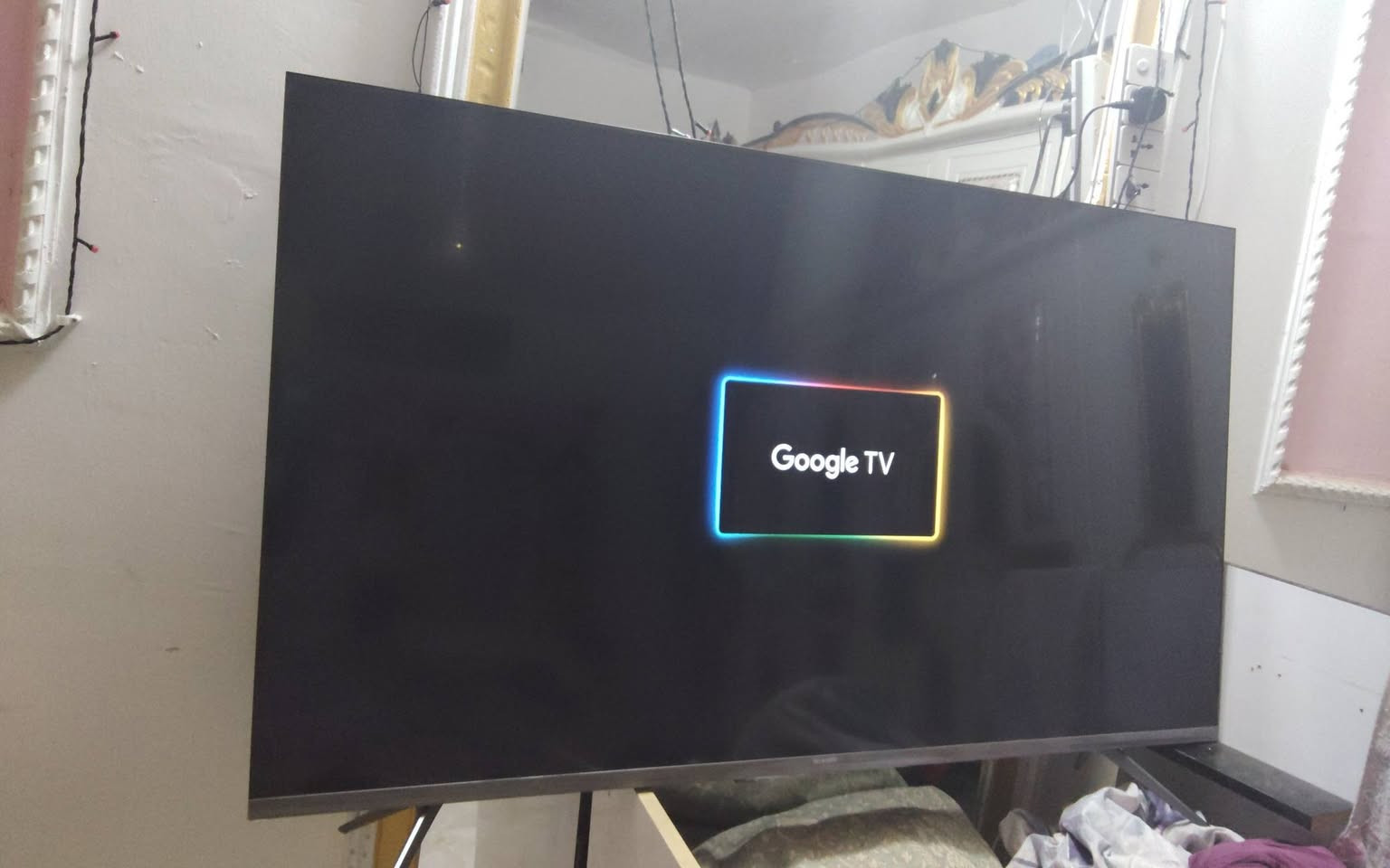 سلام عليكم شاشه skyworth  حجم 55 فوركي حقيقي الوان تخبل صوت استريو دولبي اتمس صوت استريو مضخم نضامه كوكل تيفي ستلايت دخلي ريمونت ناطق  شاشه لوك مكفوله من تصليح شي نضافه فول مكاني بابل  رقمي *********** سعر425
