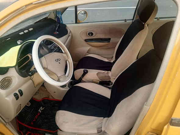 السلام وعليكم سياره كوكو للبيع موديل 11 مشروع وطني سنويه 24 شرط تحويل كابون بانزين موجود محرك كير شرط تبريد ثلج تىتفئ نار 
ويرمنيه كلها شغاله قفل مركزي طخم جديد باتري جديد طخم تأير جديد سستم سماعة صوت مجسم  جديد 
لايت عالي ناصي   مروس هم اروس حسب القناعه 
السعر انتصل ودلل *********** 
***********،،،،  سعر 27 وبيه مجال بسيط
