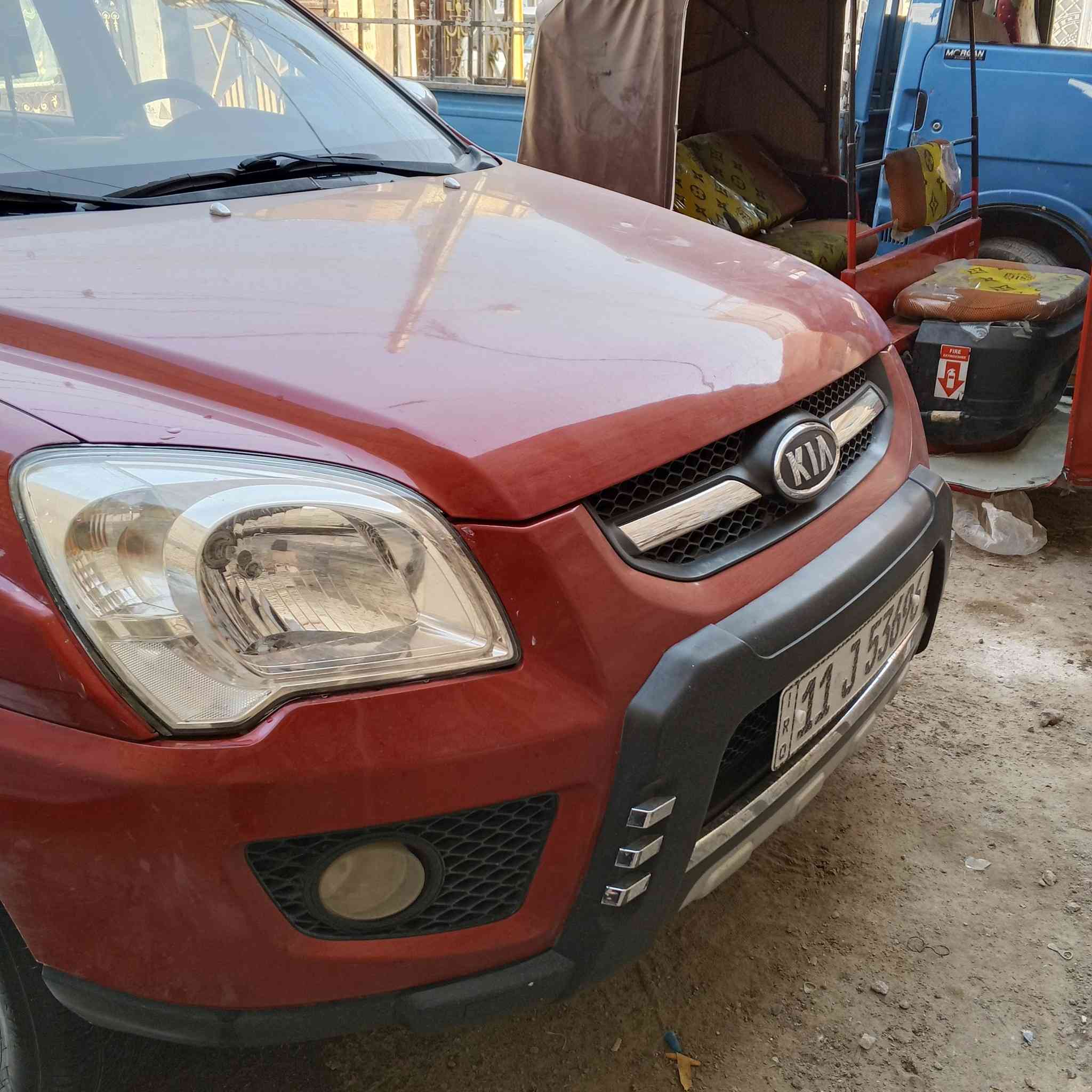 سلام عليكم سياره سبورتج للبيع موديل 9 سياره جديده قطره صبغ مابيه سياره ماملعوب بيه  برغي مكينه كير بل جيس مكينه 2000 سياره خير من الله تبريد ثلج سياره جديده هاذه رقمي فقط اسيا ***********
