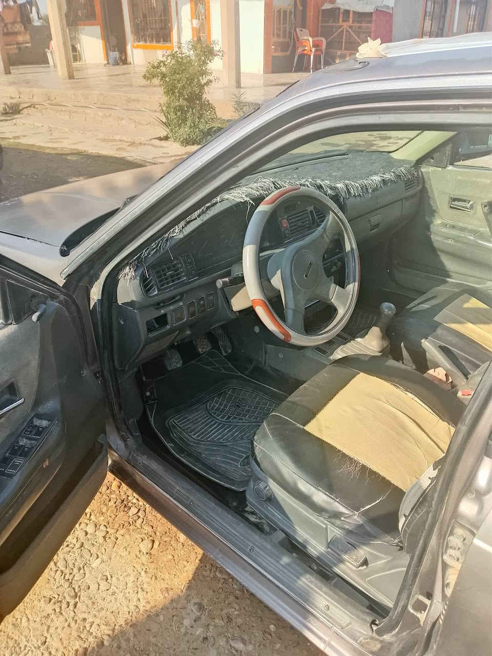 مازدا للبيع شرط التحويل بلادي بدون صبغ 
محرك وكير شرط السعر 26وبيها مجال الرقم***********
