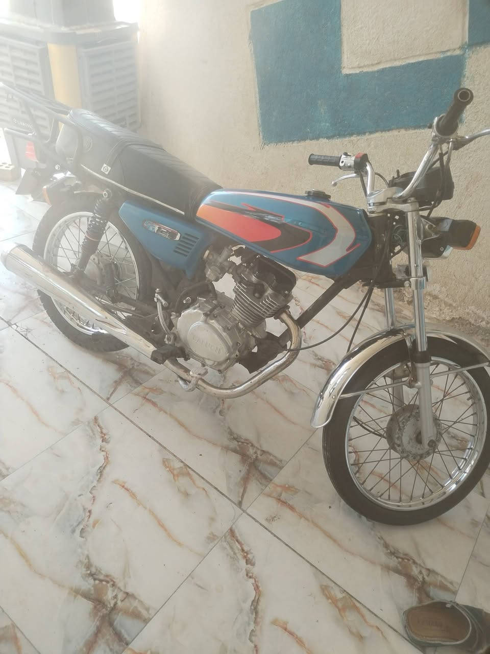 سلام عليكم دراجه ارشه أربعه كير موديل 14 وتعمير 22  دراجه شرط  شلعه ونعومه  ومعدل مكاني كربلاء الحر *********** أوراق اصولي السعر ٤٥٠ وبيه مجال حك جيه
