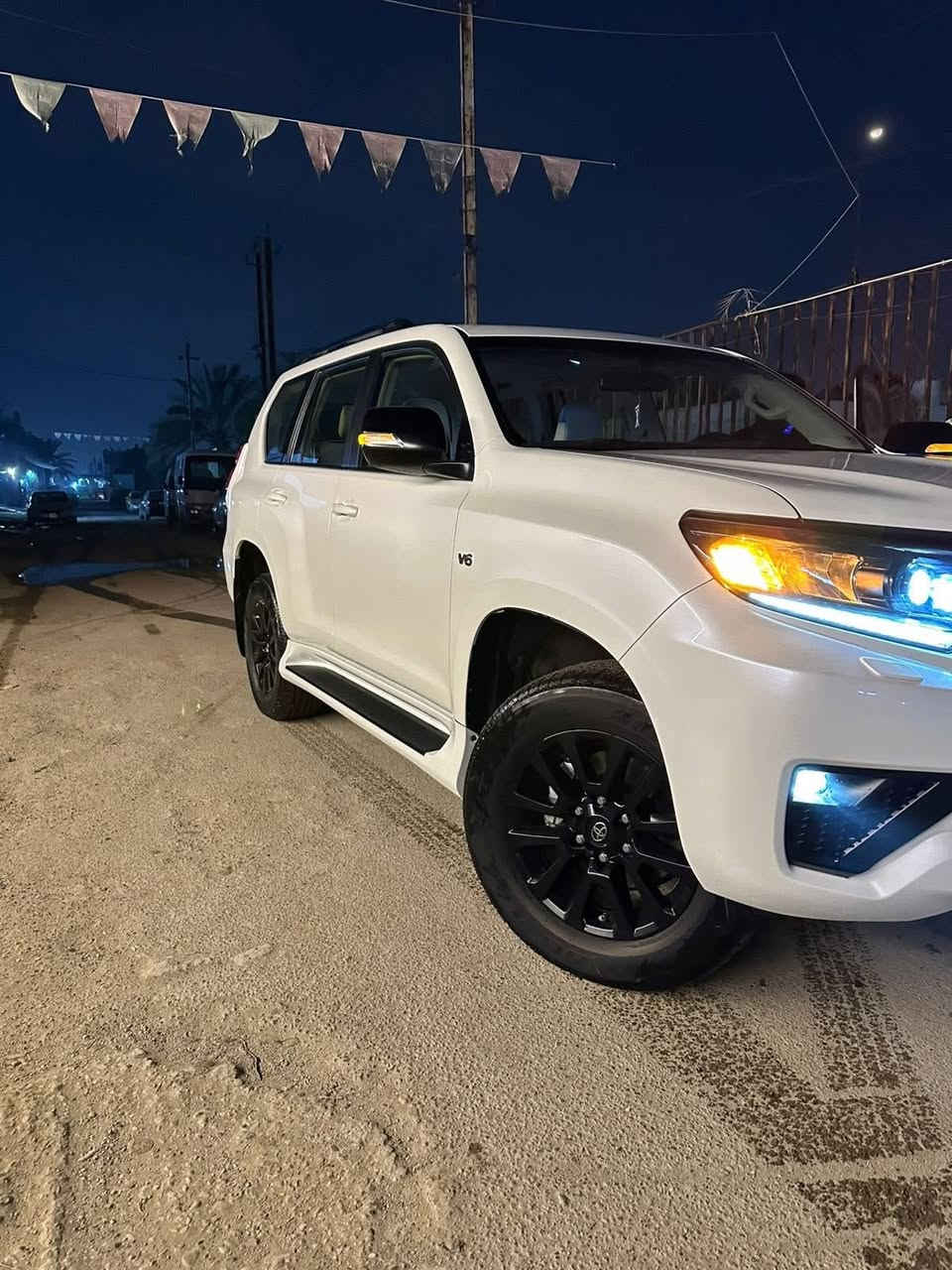 السلام عليكم
للبيع تويوتا برادو 2023 

رقم السياره :دهوك 

عنوان السياره  : بغداد——————————————-

———————————————-

السياره حالياً ماشيه 23 الف 

وكالة السياره SAS 

________________________________

📍نظام الدفع : دفع رباعي 4✖️4

📍الويلات : قياس 19 إنش

✅ نظام قيادة (Eco - Normal )

✅ بلوتوث + USB +AUX 

✅ Wi-Fi + يوتيوب 

✅ تحكم استيرن بالميديا والاتصالات 

✅ وسائد هوائية 

✅ حساسات خلفية 

✅ مقاعد جلد 

✅ مقاعد الأمامية كهرباء 

✅ نظام مانع انزلاق 

✅ نظام نزول منحدرات 

✅ دخول ذكي + تشغيل عن بعد

✅ مرايات كهرباء

✅ اشاير بالمري

✅ شاشة وسطية 

✅ كامرة خلفية

✅ فتحة سقف 

✅ إضاءة نهارية LED 

✅ دبل خزان وقود 

✅ شحن لاسلكي 

✅ كار بلاي 

وباقي مواصفات TX.S معروفه

السعر ✅ 47500 وبيهه مجال 

للاستفسار ***********
