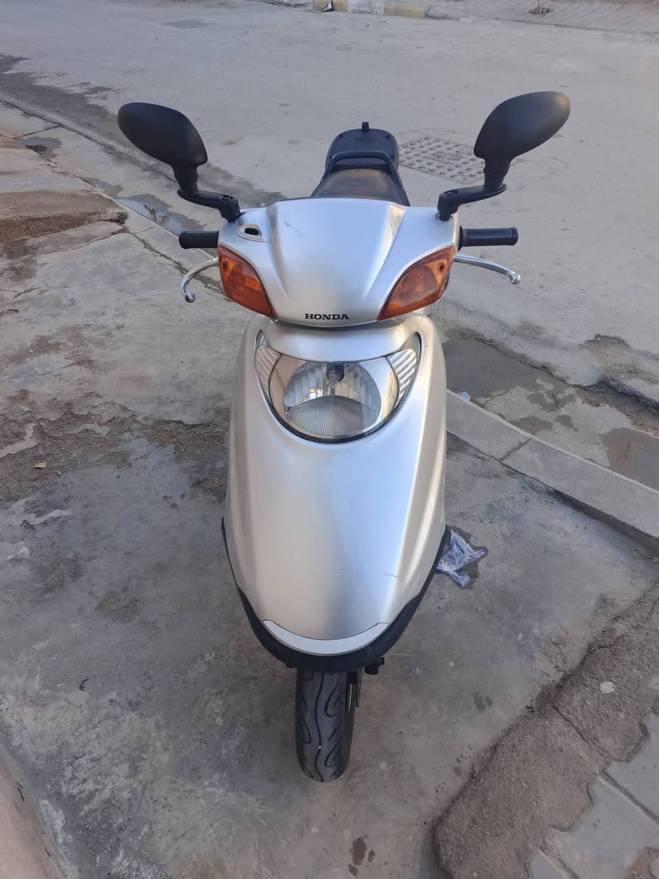 درجة سبيسي ياباني كفرات اصليه أبو الختام ياباني قفل سكان صندوق شغاله درجة مبيه أي نقص كله شغال بلاديه مكينه خرسه نعومة فول درجة على وضع البلاد كلهه شغاله الهاتف *********** المكان كوت الزهراء
