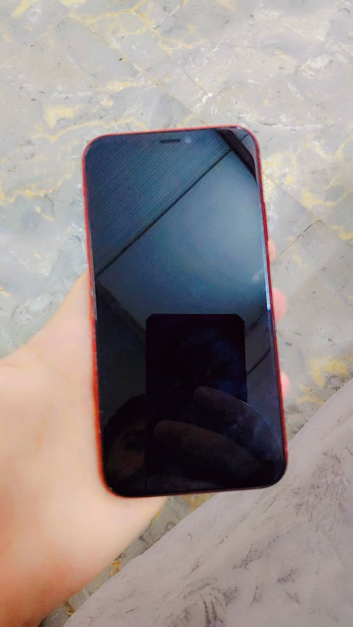 ايفون xr 128 بطاريه 72 نضيف ممبدل اي شي بي بغداد الدوره *********** واتساب ب 140 الف نهايته
