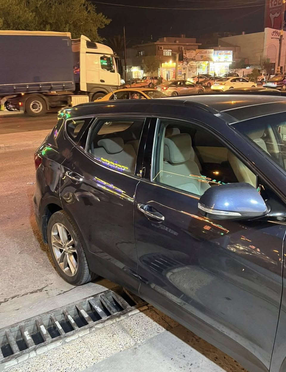 السلام عليكم 

هيونداي سنتافي وارد خليجي كلين تايتل 

الموديل:2016 شكل 2017
ناقل الحركة :أوتوماتيك 
محرك :3.3
عدد الا سطوانات : 6 "ستة سلندر" 
سبعة راكب
ماشية 74 كيلو فقط 
سقف بانوراما
كاميرا خلفية 
مستشعر وقوف
مرايا جانبية كهربائية 
هزة جديدة
سنوية 2030 
كوبون بانزين
 
للتواصل 
الهاتف:***********
واتس اب: ***********
