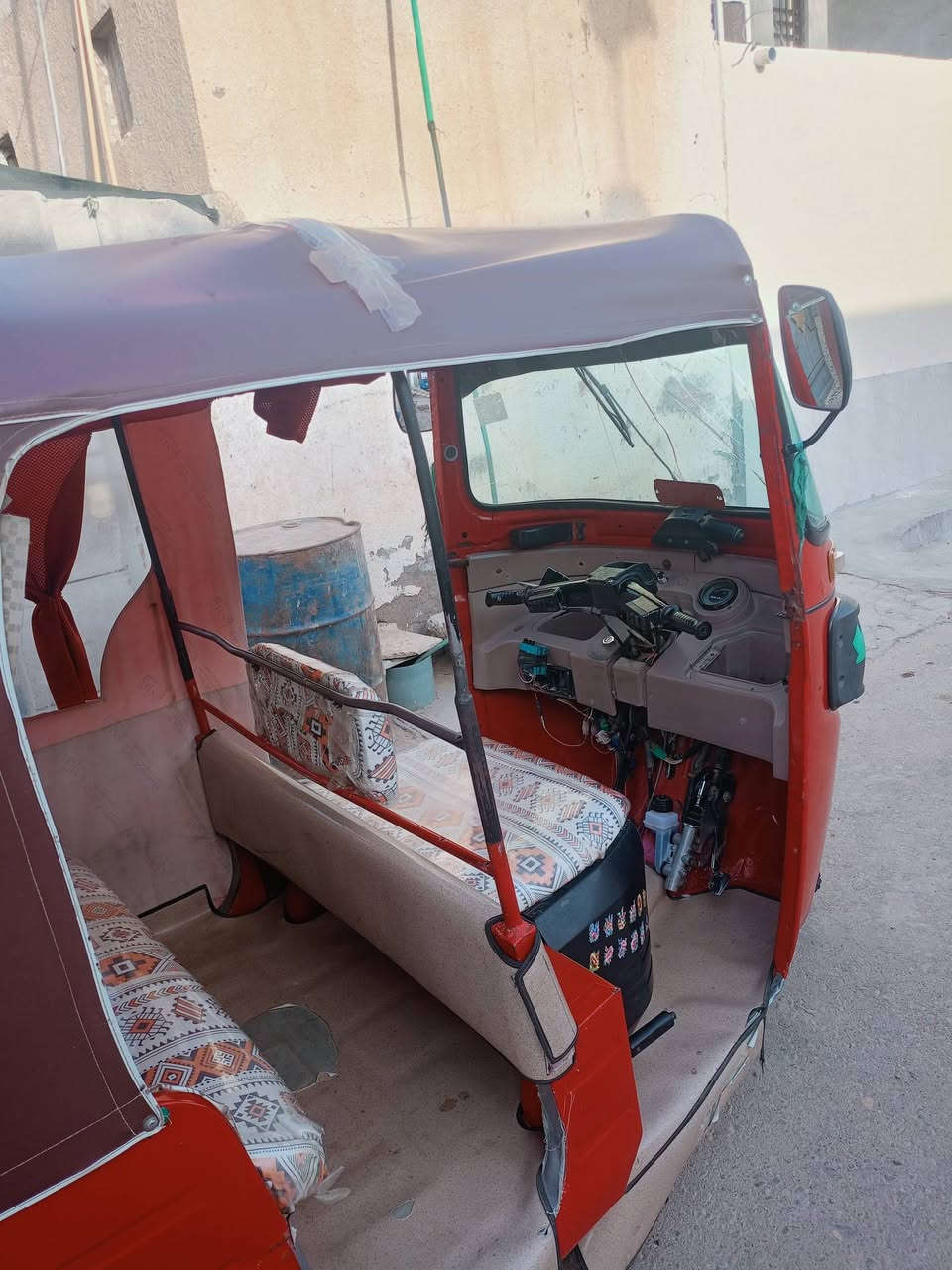 يلتكتك 18رقم سنويه مجفته مكينه ناعمه مانقصها شي تكتك مال بيت ما متعوبه 4500 بيها مجال قلبل
***********

