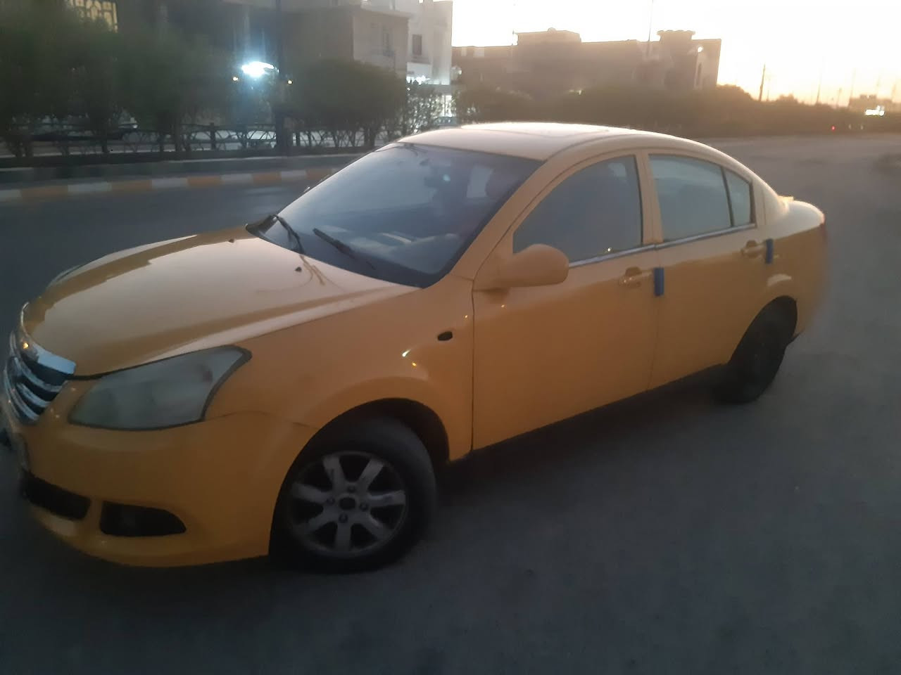 شيري E5للبيع محور كير ومكينة كورلا ٢٠٠٠ سيارة جاهزة رقم واسط انكليزي بسمي مصفرة هية خط وبحث عنوان السيارة كوت موديل ٢٠١٤ اي استفسار ***********
