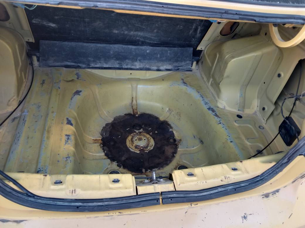 افيو موديل 2011 رقم منفيس بغداد اسود سياره بلاديه مكينه كير حداديه تخم تاير كهربائي مكفولات شواصي مكفولة وضع شركه مكان بابل مركز *********** حلة, بابل
