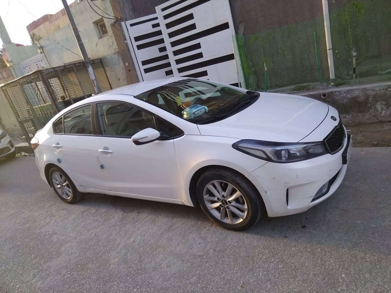 سيراتو 2018 خليجي محرك 1600
سنويه لل30 مكانها نجف حي ميسان
رقمهه اربيل انكليزي
سونارها موجود بالصور
ب145 وبيها مجال للشراي 
مكلف بالنشر
رقم  صاحب السياره ***********
