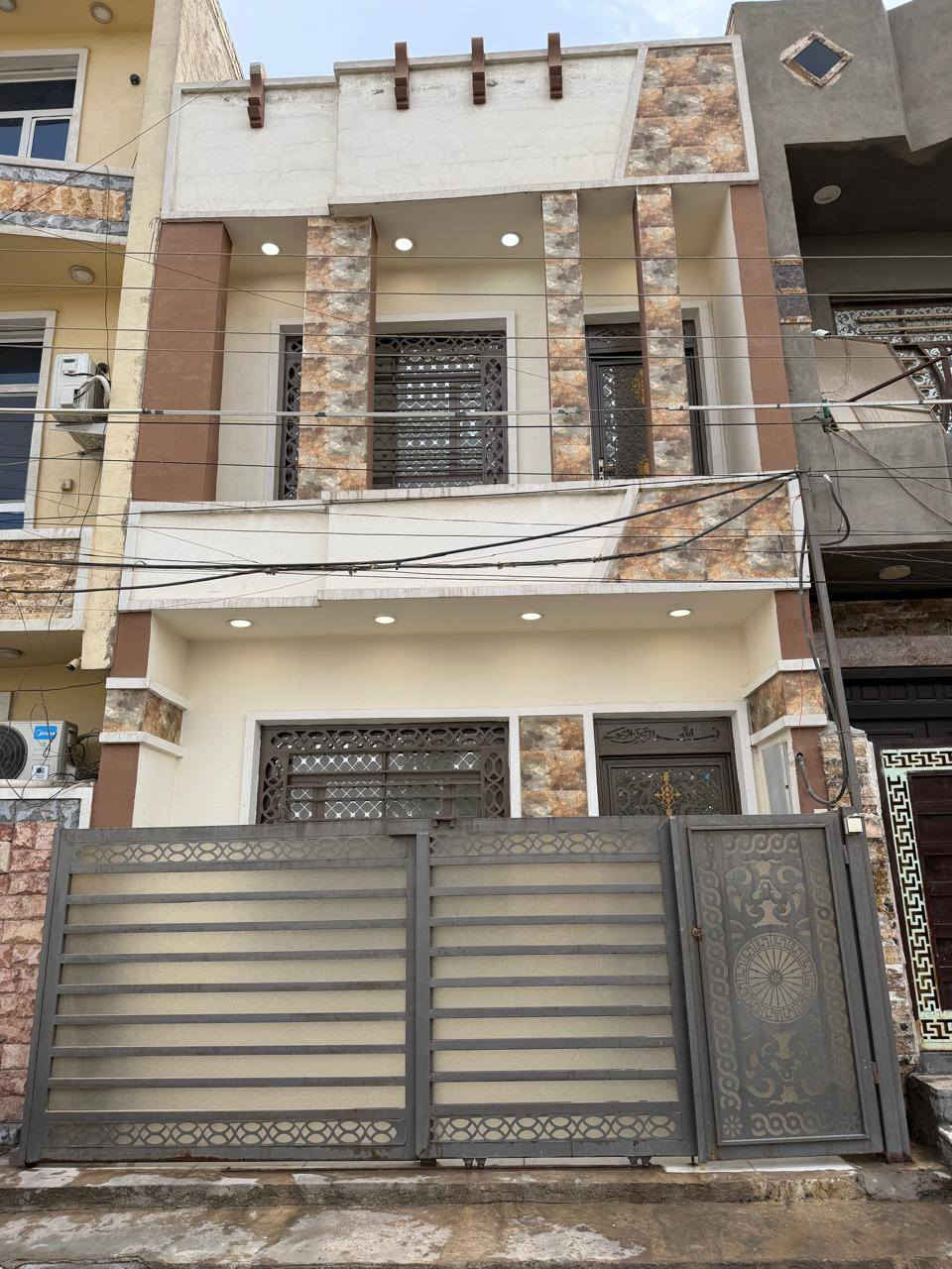 السلام عليكم ٥٠ متر للبيع هياكل مقابيل بيت تشجير قريب خط سريع سيديه رقم داخل صور
