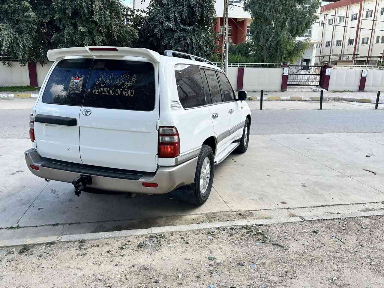 السلام عليكم
للبيع فقط ماراوس 

لاندكروز مزاد وزاره الداخليه بدون رقم يعني ممرقمه بعدها رقم عالدوله بيها كتاب ووكاله اصولية لاماشي معاملة ولا واصل مرور مزاد ديالى….

 موديل 2004  محرك 4500 بلاد وكير اوتماتيك 

معمرة تعمير كامل شوفه عينك شغل بلاد وغراض اصليه بحيث جام واتماتيك وسنتر لوك وشاشه تسلا وشغل متعوب علي

مصبوغة عام اكو مكانين بيها معجون بدون حادث وبدون دواخل وشواصي علمود الصبغ سياره باقي بيها نواعم مثل الصدر شويه يرادله ترتيب

مكان السياره كركوك 

سعرها 95 ووالله العظيم وحق شهر رمضان عليه واصله فوك ال125 لكن محتاج اريد ابيعها 

تعجبك اخليك على راسي متعجبك صل على محمد وال محمد 

كلام زايد ماله داعي ميحتاج فلوسك يمك وحلالي يمي واكو حتى ب70 ….تحياتي

***********
